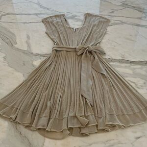 IISLI GOLD METALLIC LIGHTWEIGHT KNIT BELTED DRESS SIZE SMALL